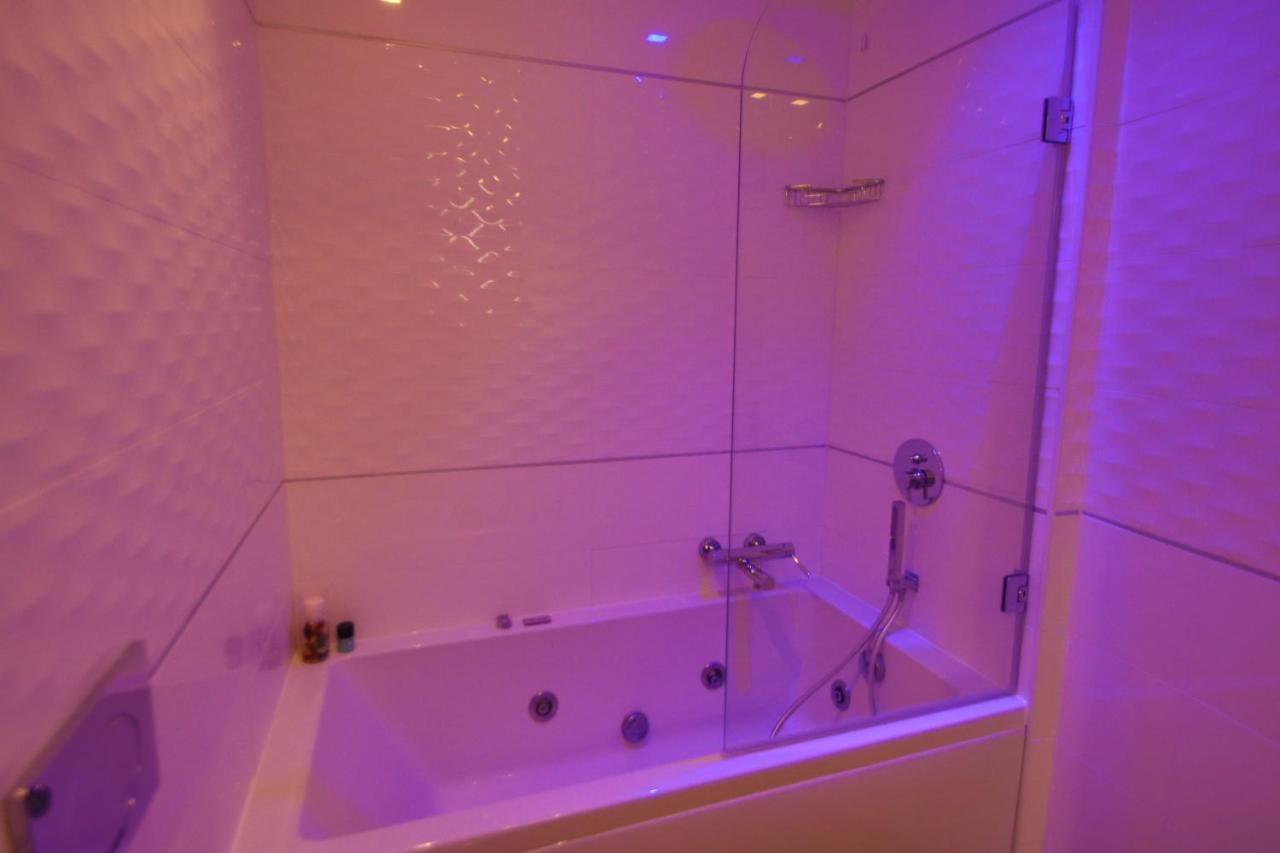 Millina Suites In Navona Rome Bagian luar foto
