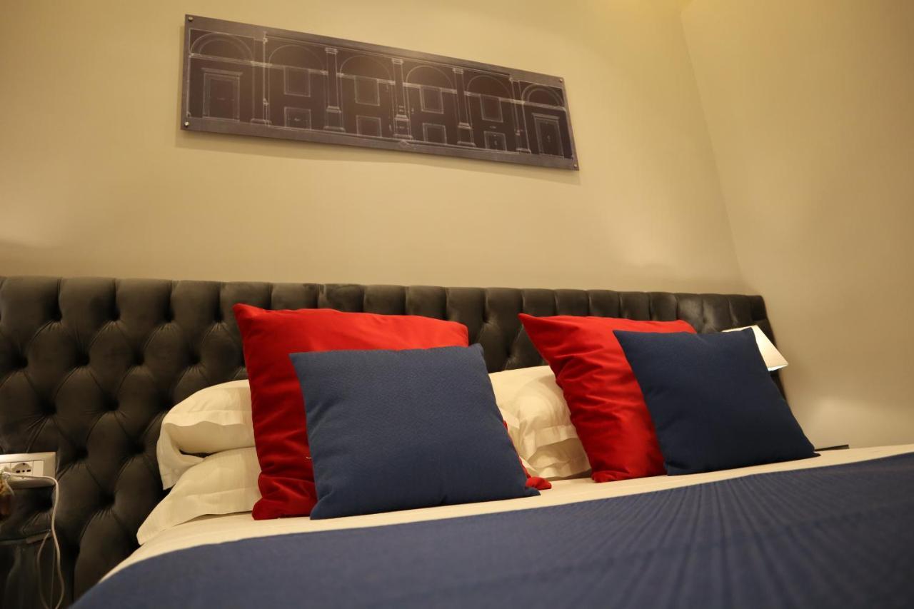 Millina Suites In Navona Rome Bagian luar foto