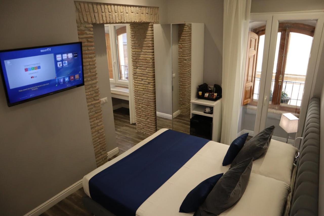 Millina Suites In Navona Rome Bagian luar foto