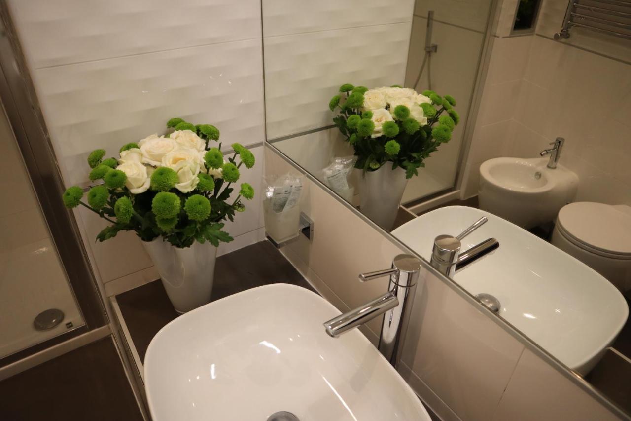 Millina Suites In Navona Rome Bagian luar foto