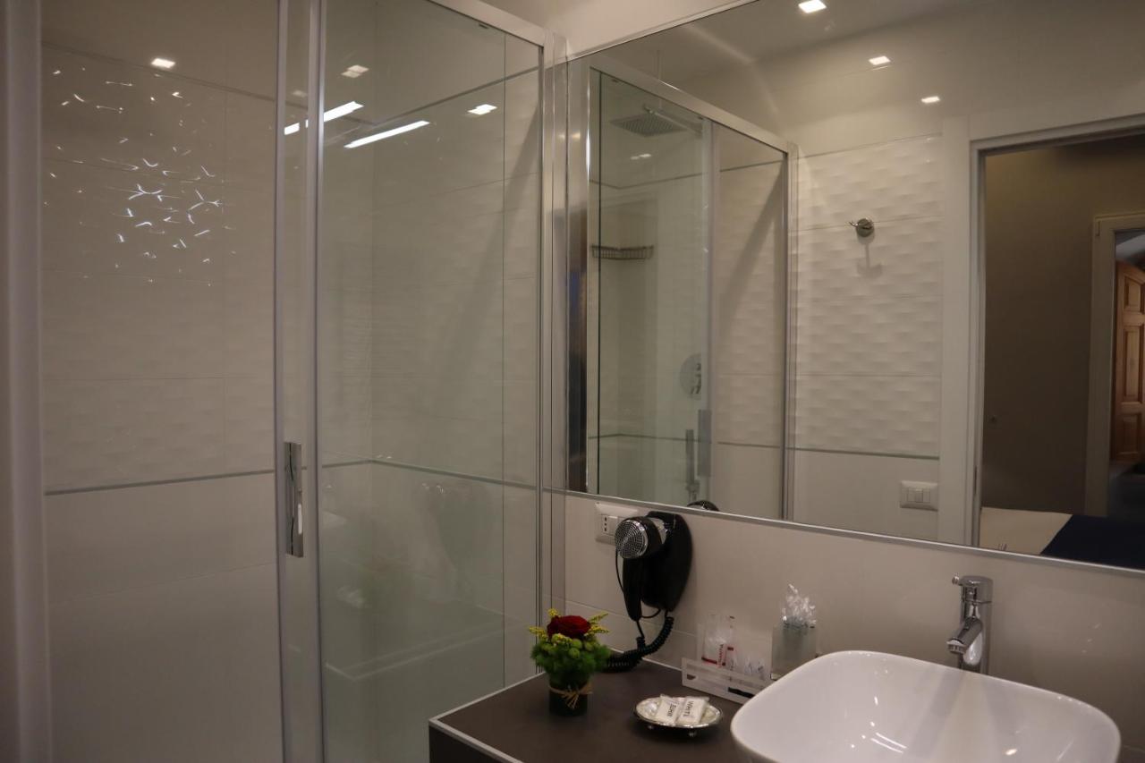 Millina Suites In Navona Rome Bagian luar foto