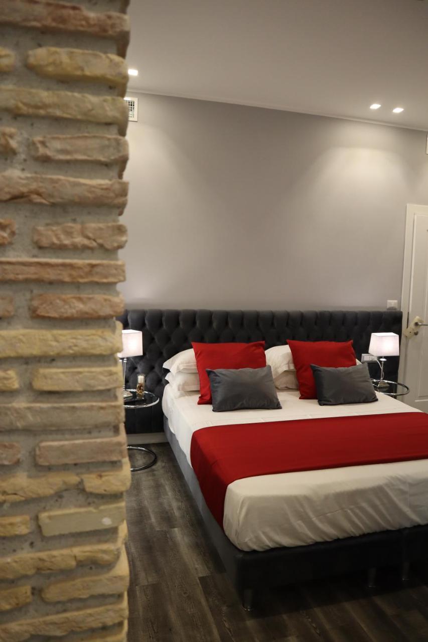 Millina Suites In Navona Rome Bagian luar foto