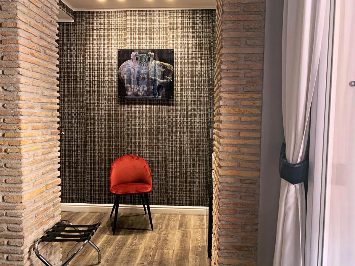 Millina Suites In Navona Rome Bagian luar foto